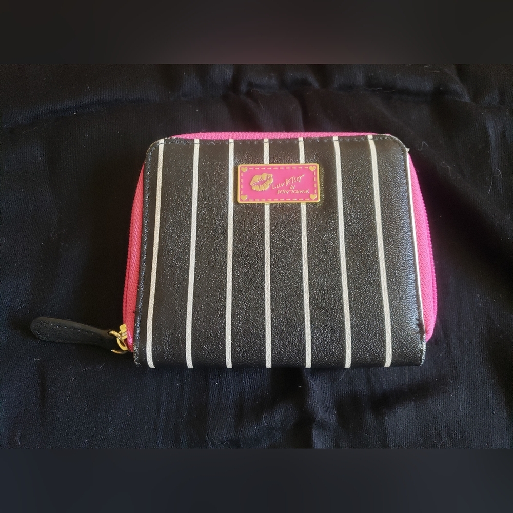 Betsey Johnson black & pink wallet